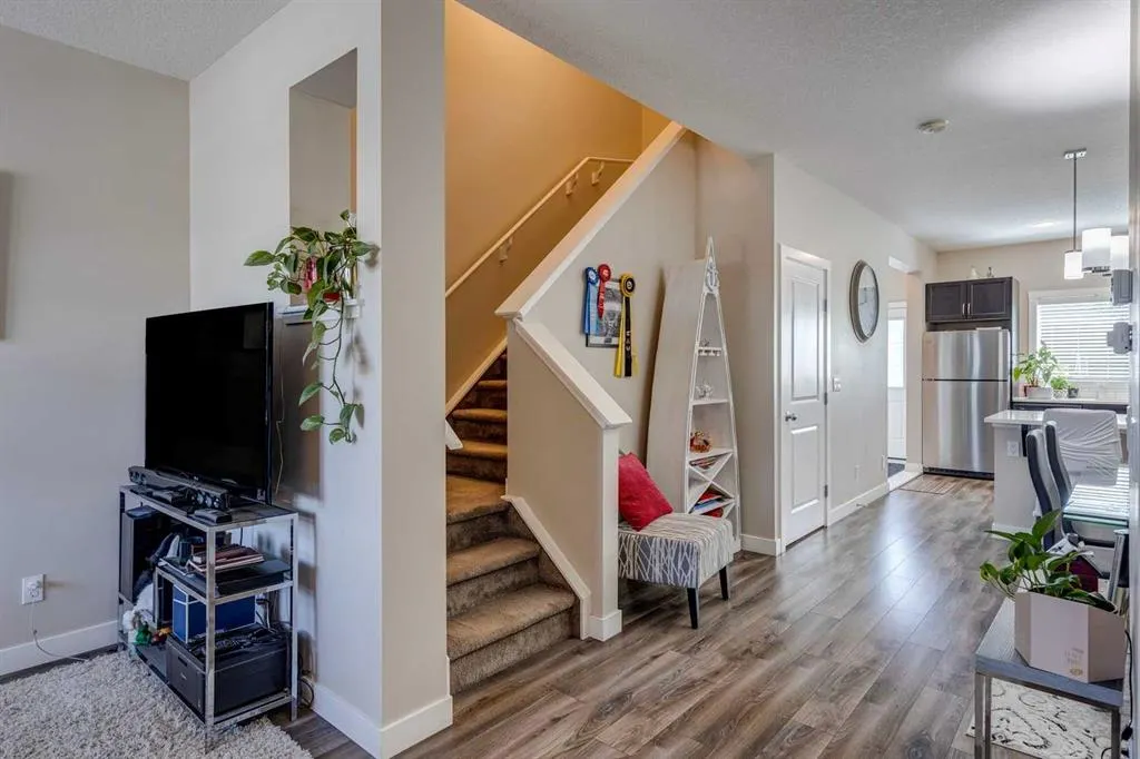 385 Midtown Gate SW