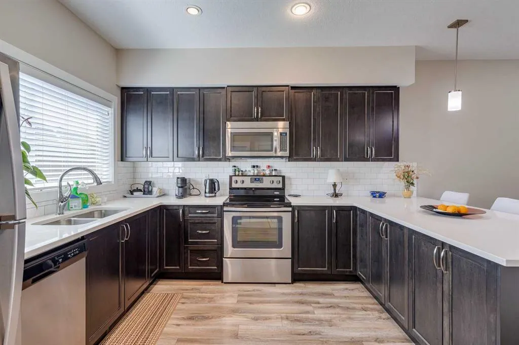 385 Midtown Gate SW