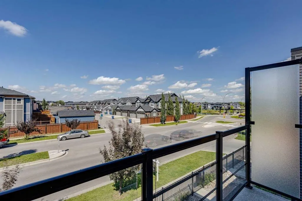 385 Midtown Gate SW