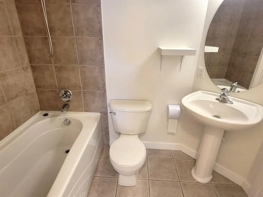 323 18 Avenue SW, #307