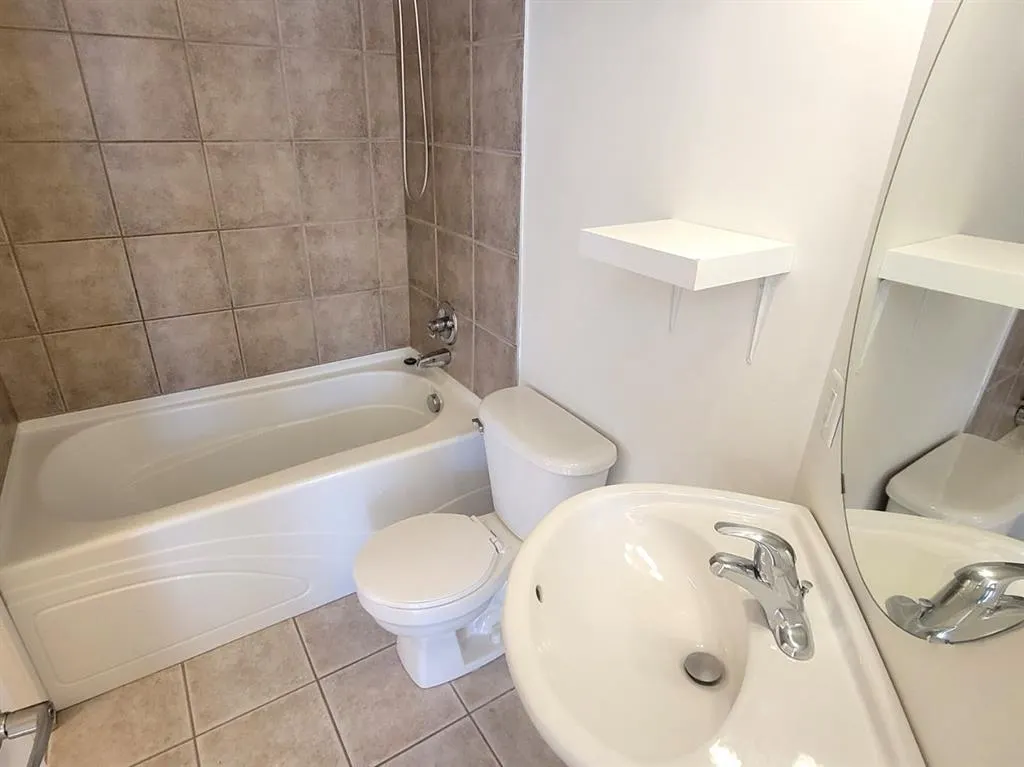 323 18 Avenue SW, #307