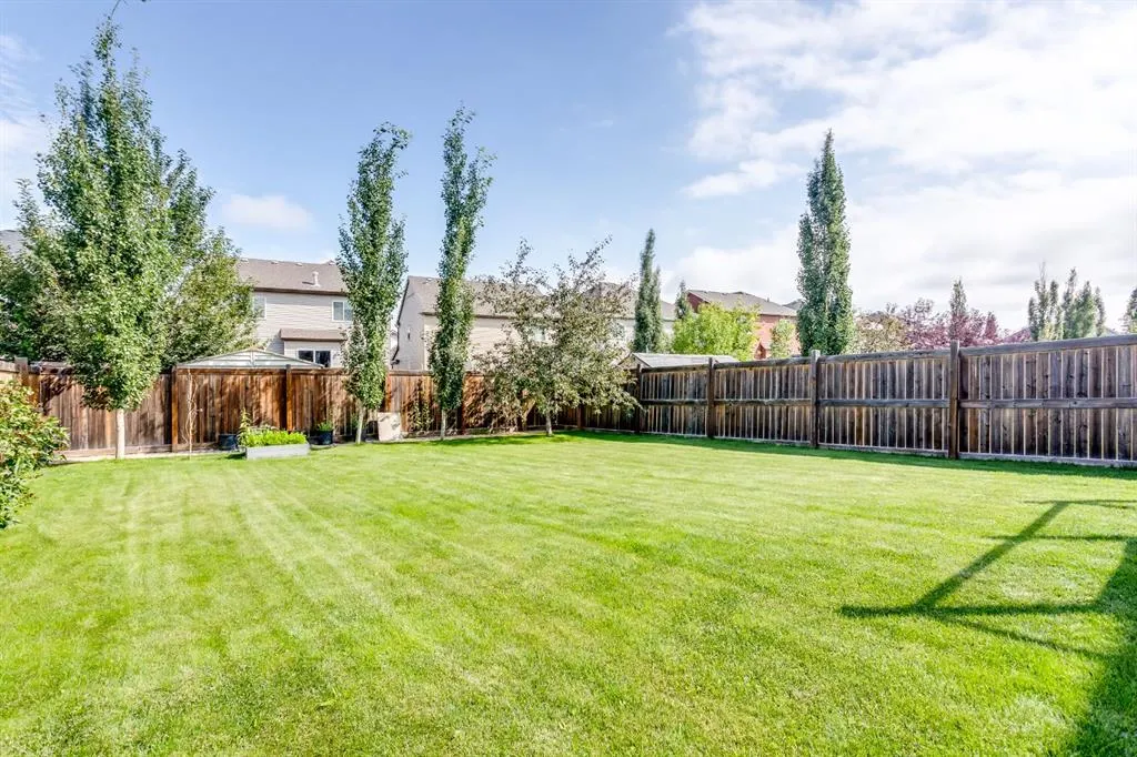 139 Windwood Grove SW