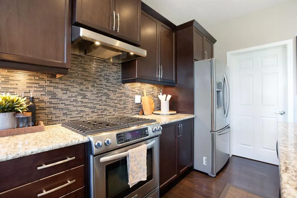 139 Windwood Grove SW