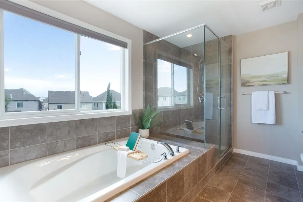 139 Windwood Grove SW