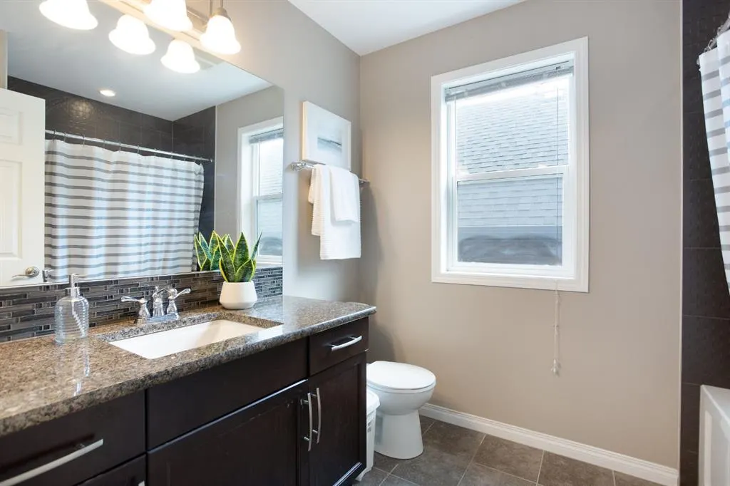 139 Windwood Grove SW