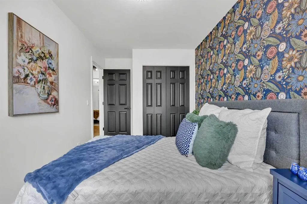 121 Woodford Close SW