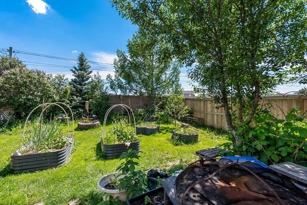 105 Martha’s Haven Green NE