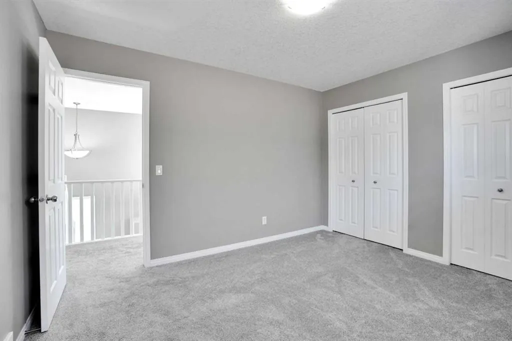 27 Taralake Mews NE