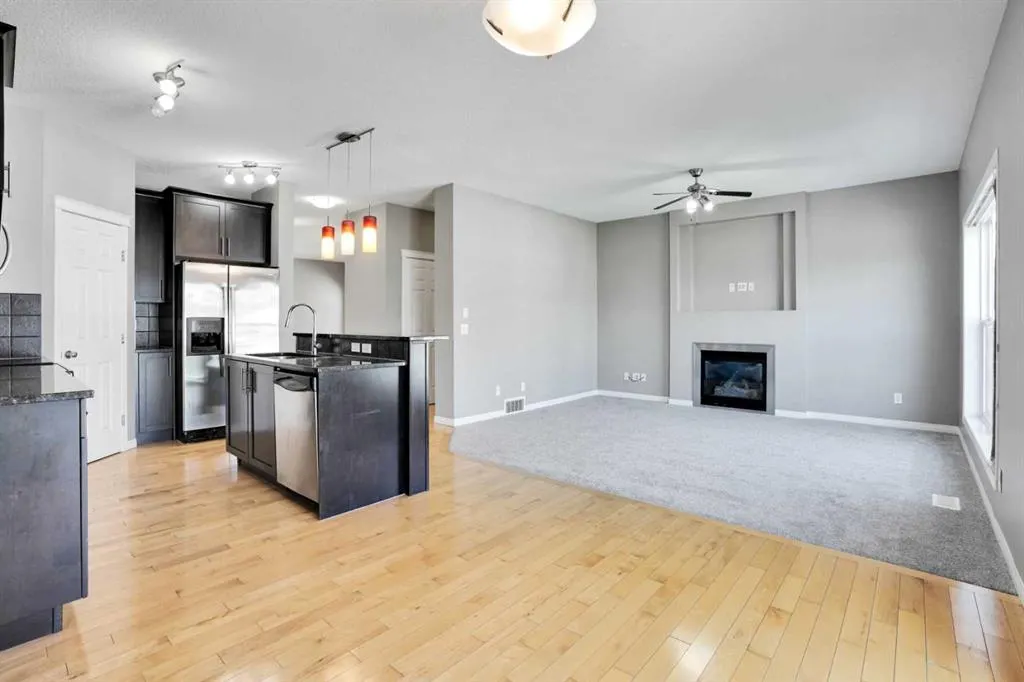 27 Taralake Mews NE