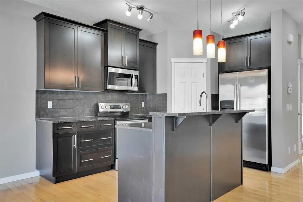 27 Taralake Mews NE