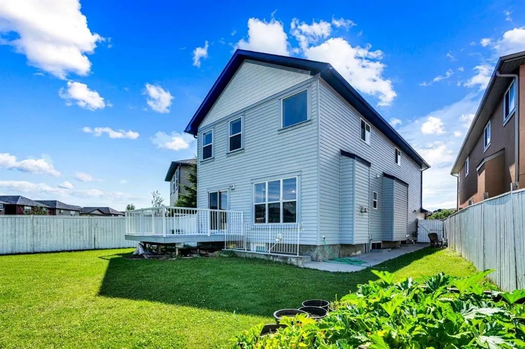 27 Taralake Mews NE