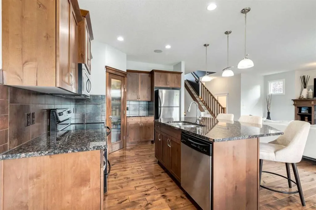 2699 Ravenslea Gardens SE