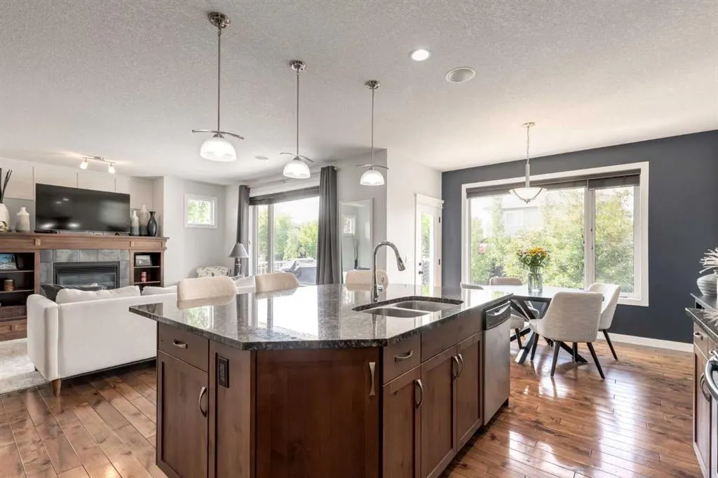 2699 Ravenslea Gardens SE
