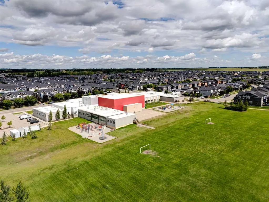 2699 Ravenslea Gardens SE