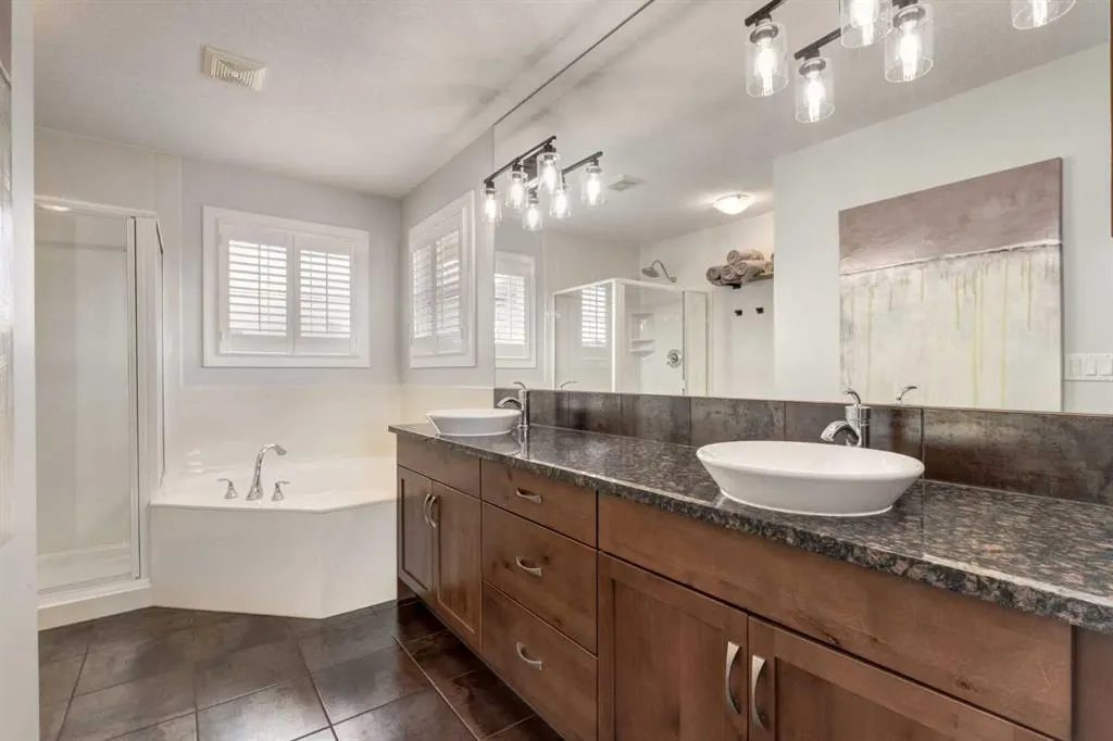 2699 Ravenslea Gardens SE