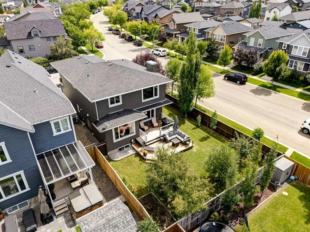 2699 Ravenslea Gardens SE