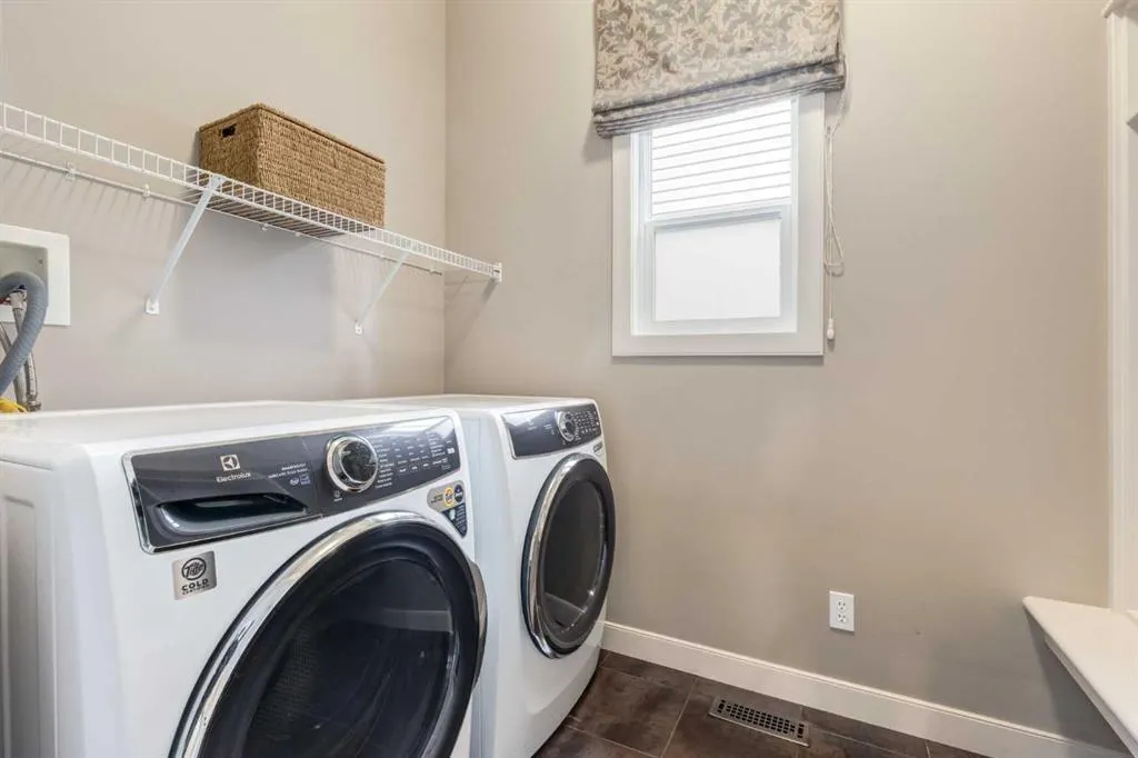 2699 Ravenslea Gardens SE