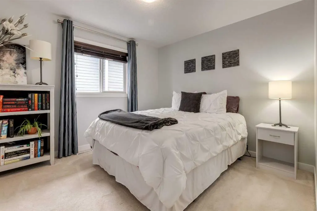 2699 Ravenslea Gardens SE
