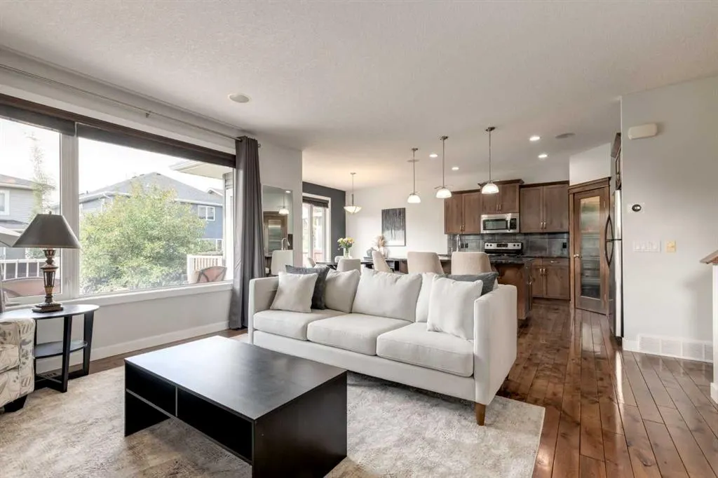 2699 Ravenslea Gardens SE