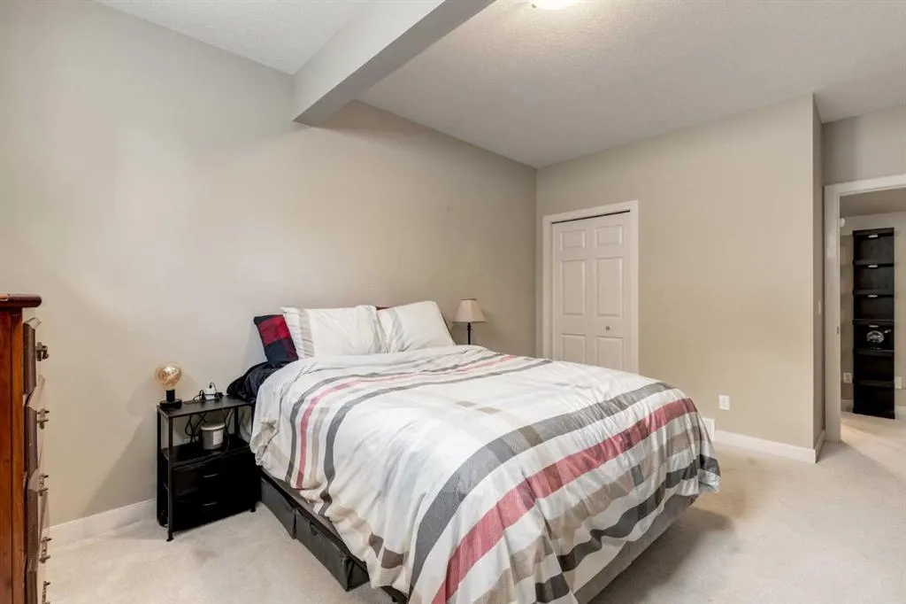 2699 Ravenslea Gardens SE