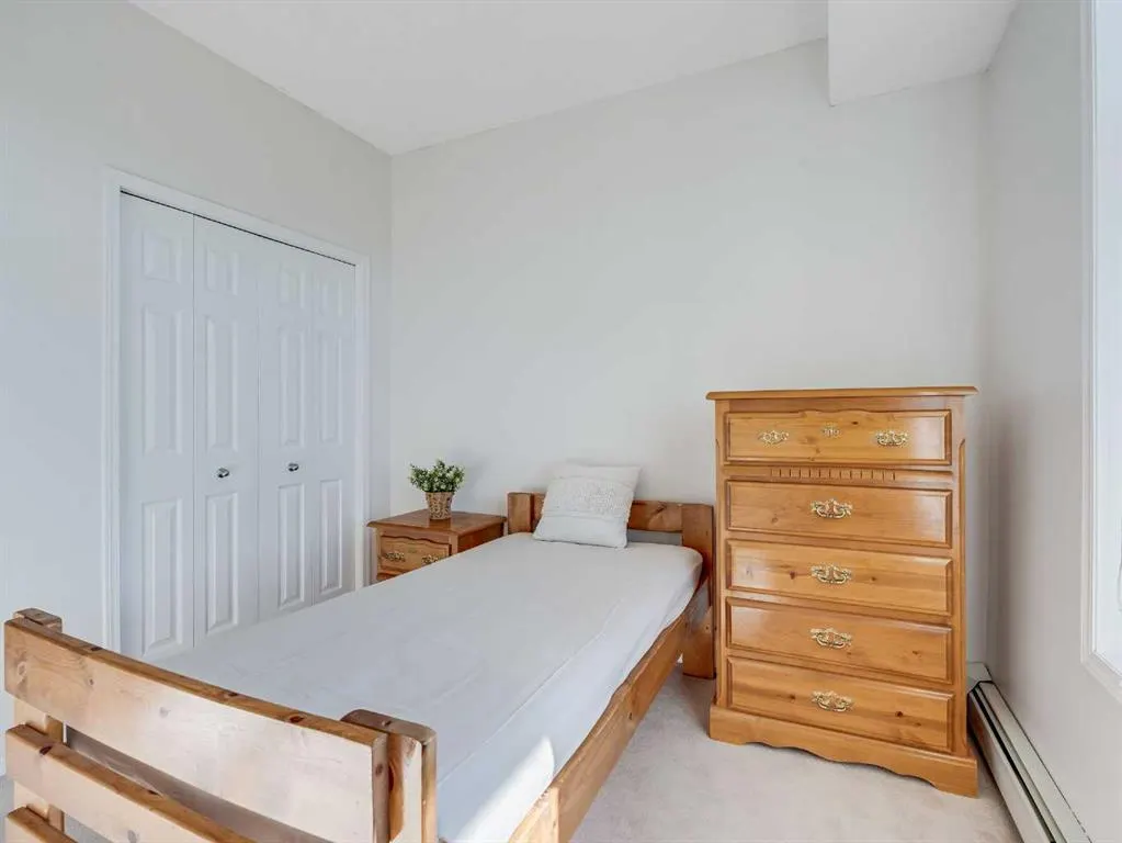 8 County Village Bay, #410