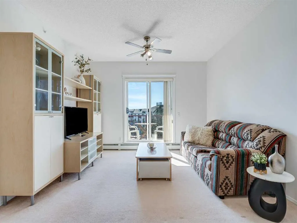 8 County Village Bay, #410