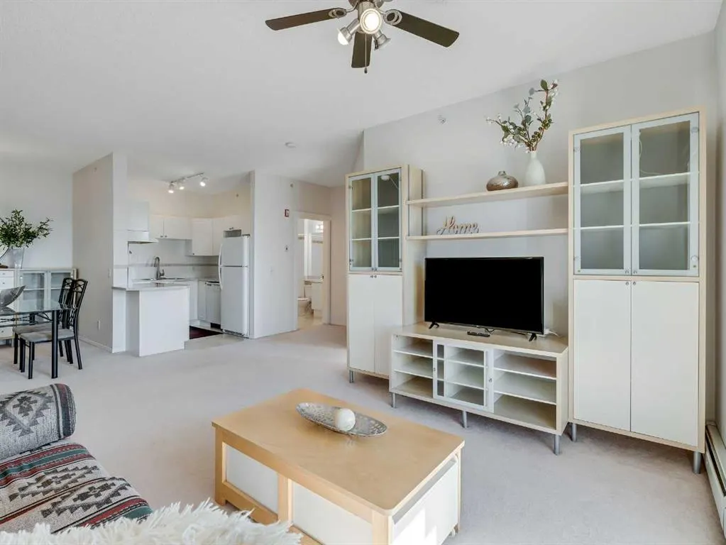 8 County Village Bay, #410