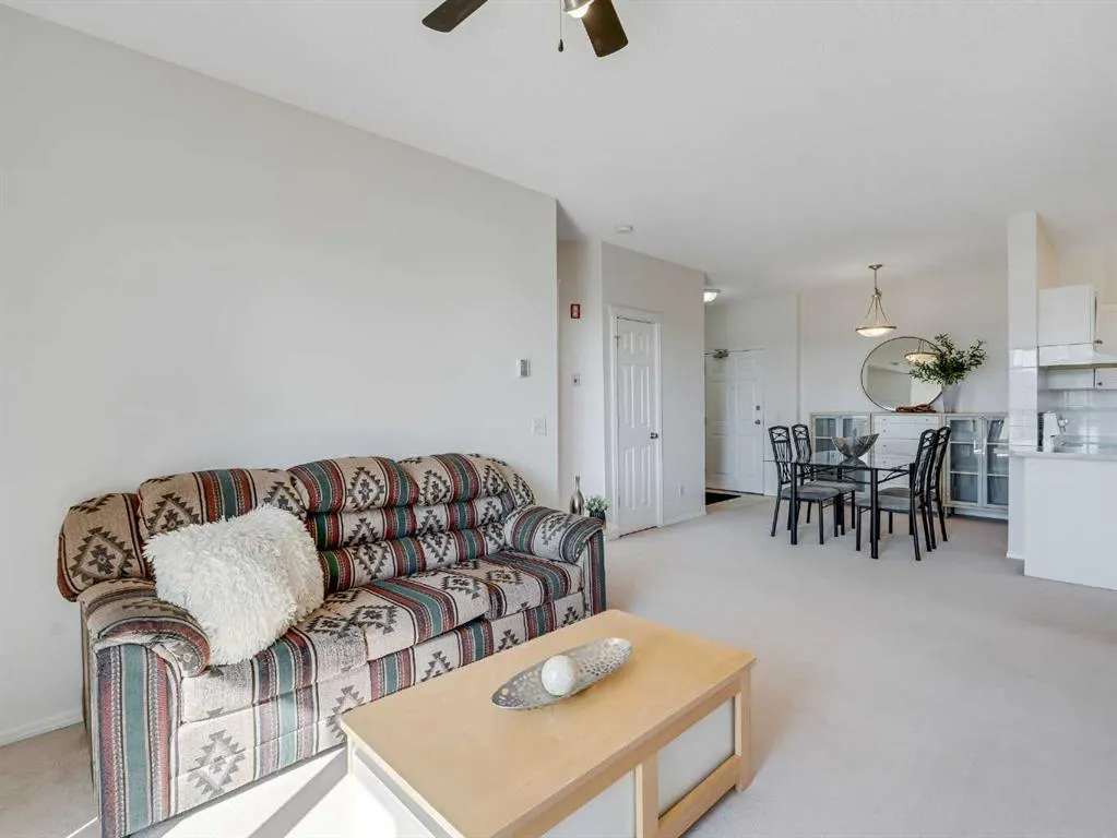 8 County Village Bay, #410