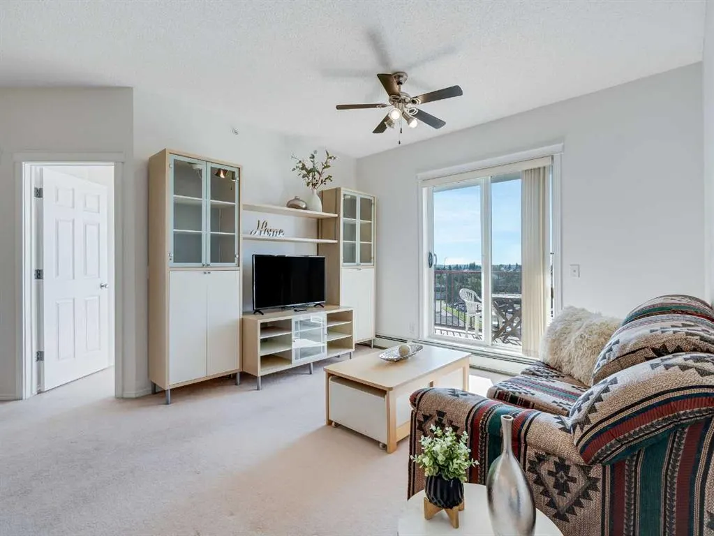 8 County Village Bay, #410