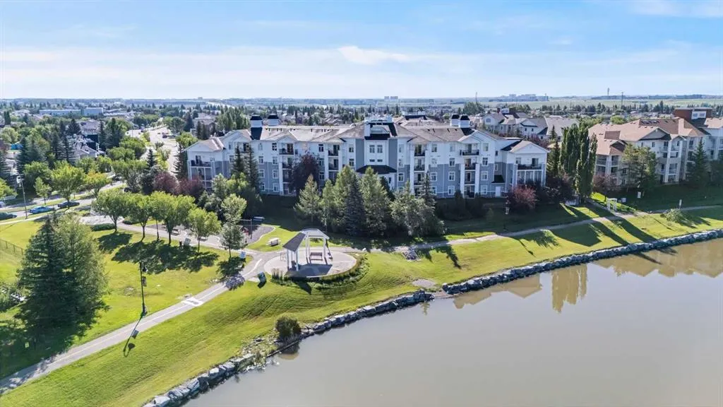 8 County Village Bay, #410