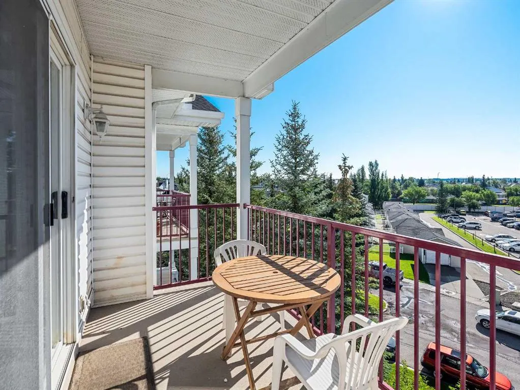 8 County Village Bay, #410