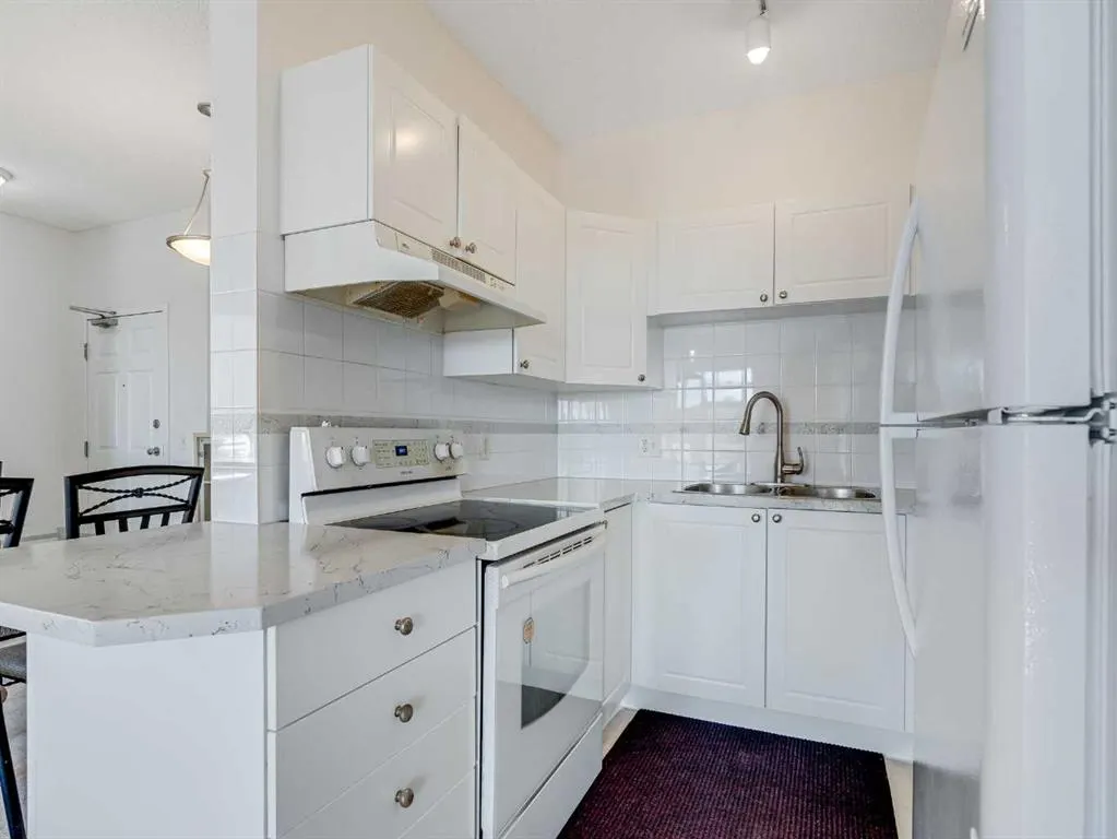 8 County Village Bay, #410