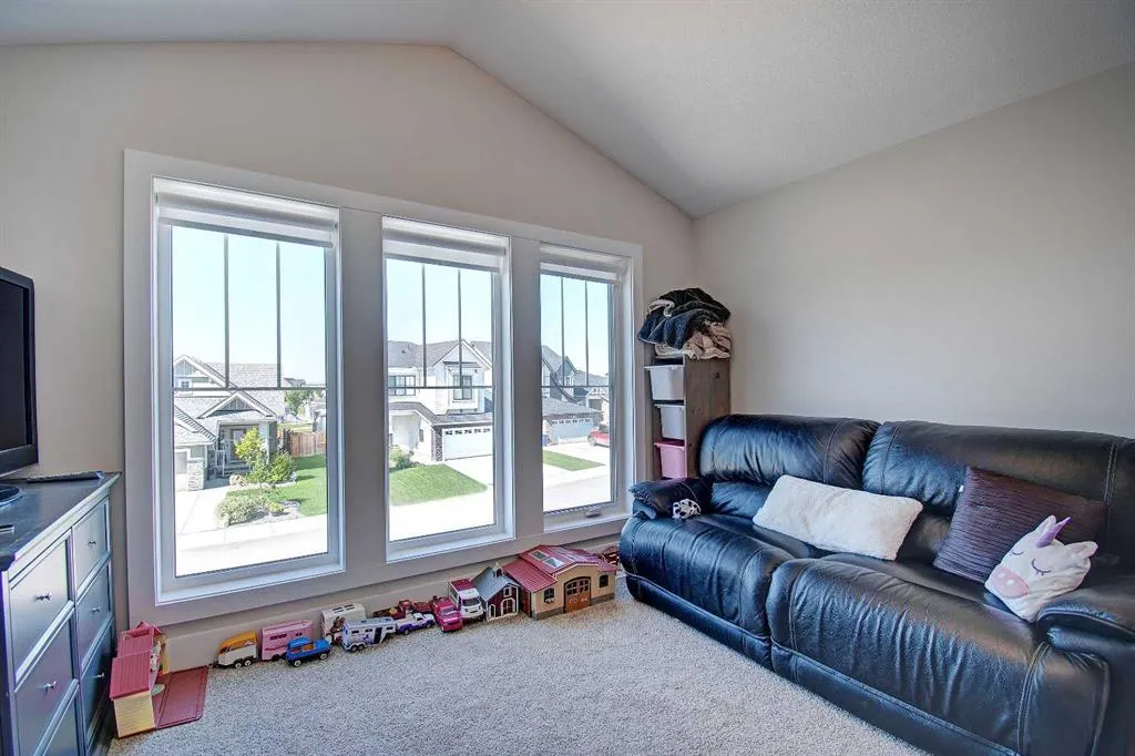 150 Amery Crescent