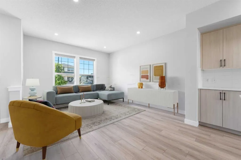 124 Legacy Glen Place SE