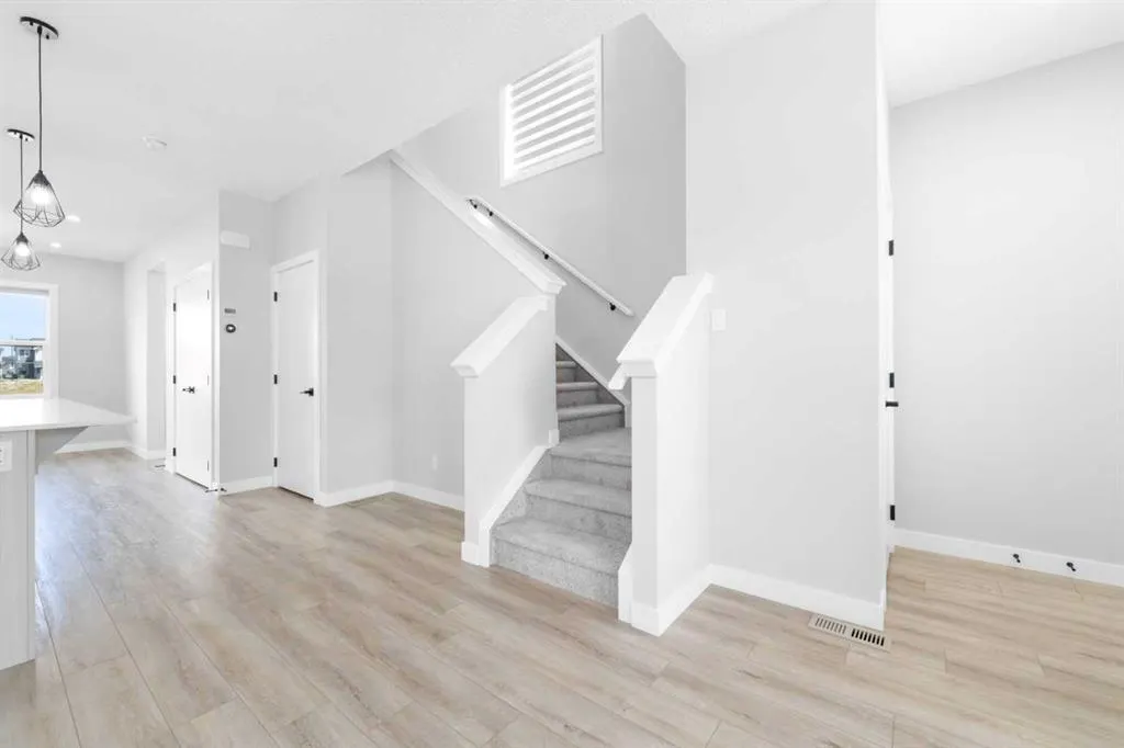 124 Legacy Glen Place SE