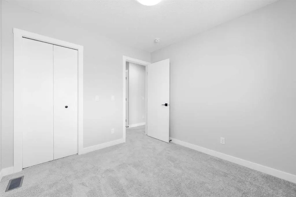 124 Legacy Glen Place SE