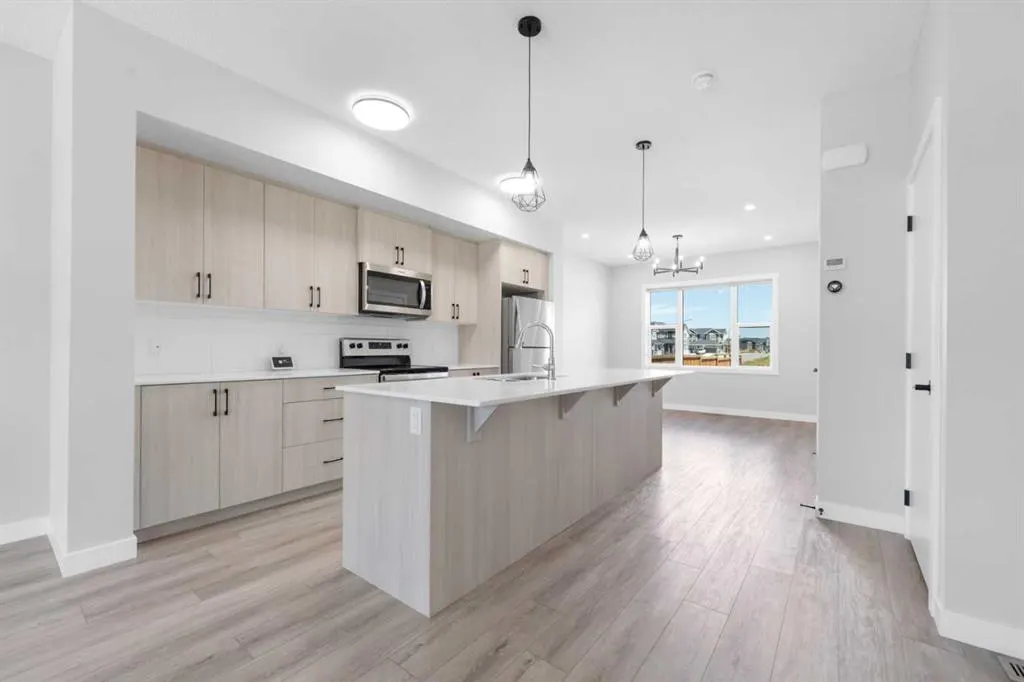 124 Legacy Glen Place SE