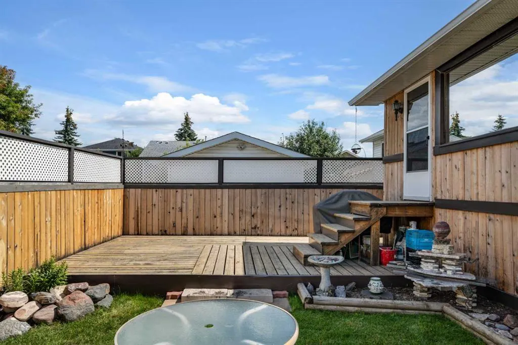 56 Martinwood Way NE