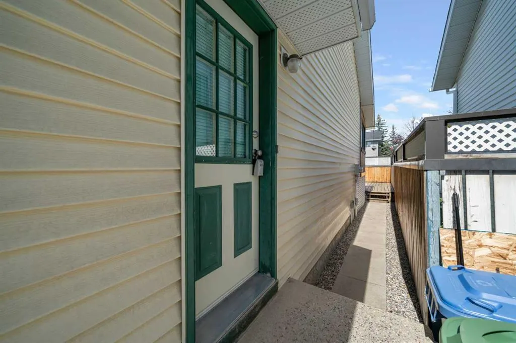 56 Martinwood Way NE
