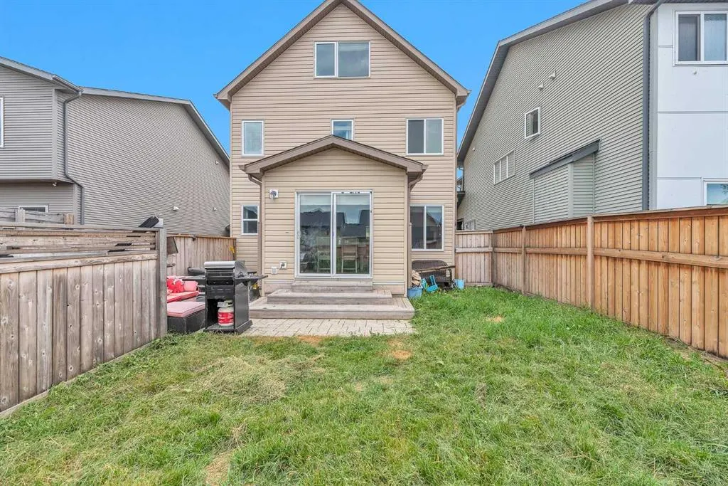 46 Walden Court SE