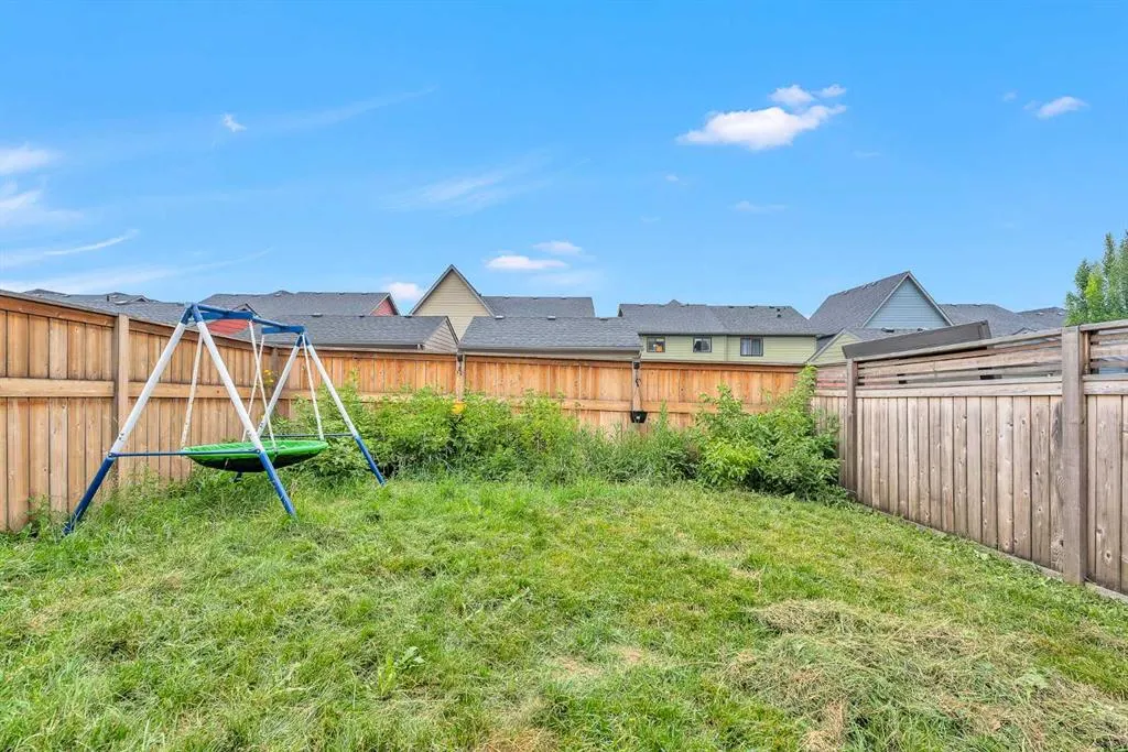 46 Walden Court SE