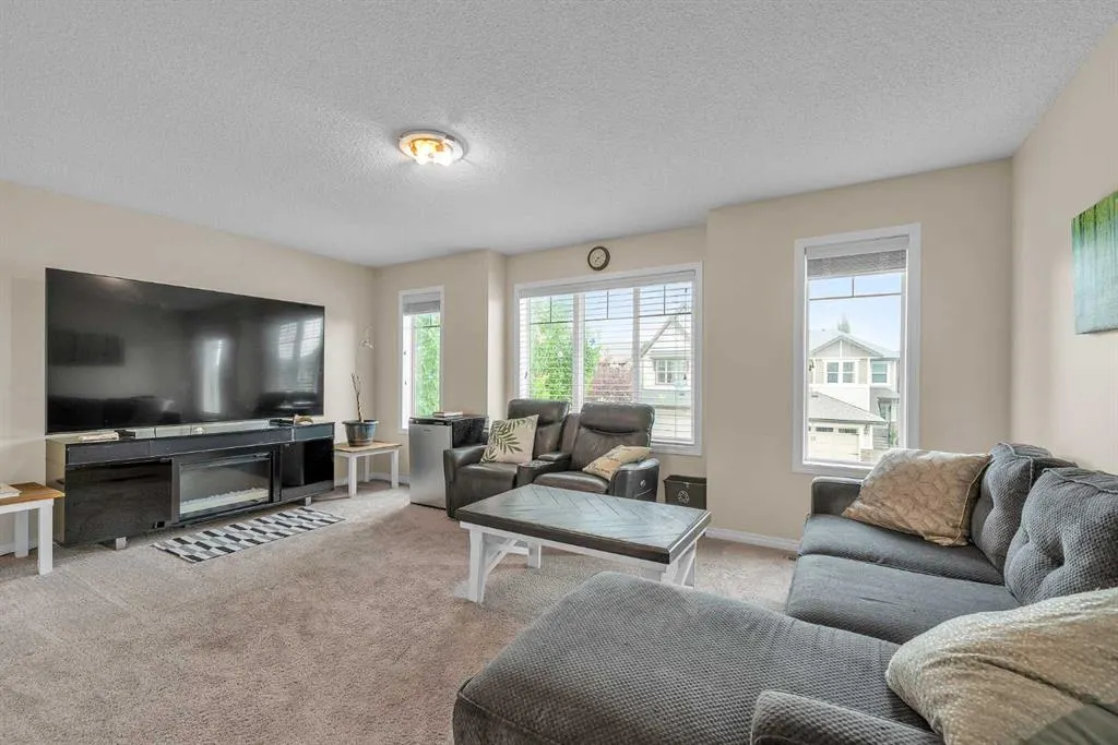 46 Walden Court SE