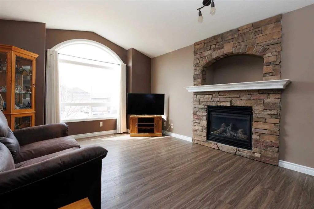 64 Irving Crescent