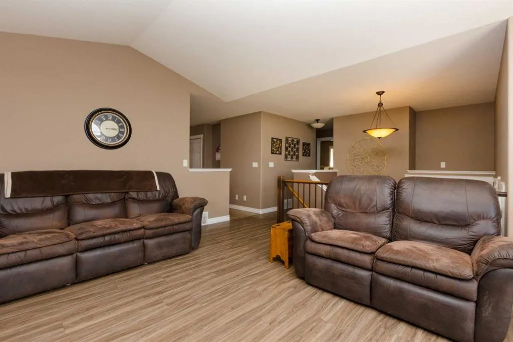 64 Irving Crescent