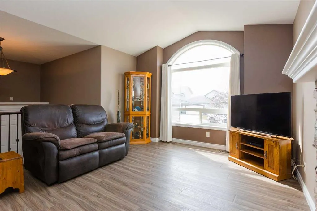 64 Irving Crescent