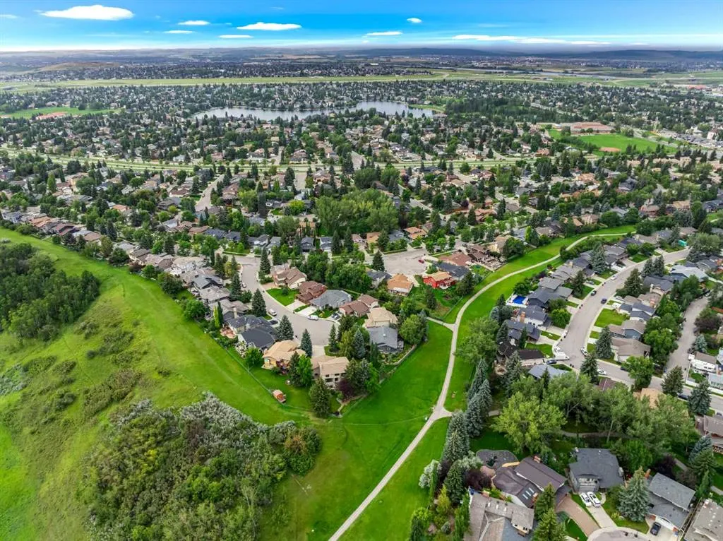 16 Sunmount Green SE