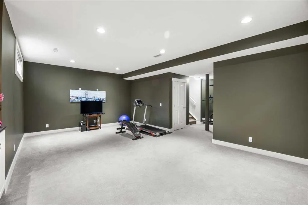 24 Panatella Square NW