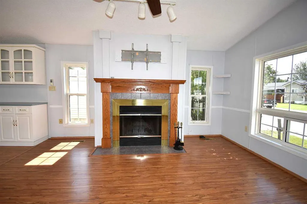 238 Skogg Avenue
