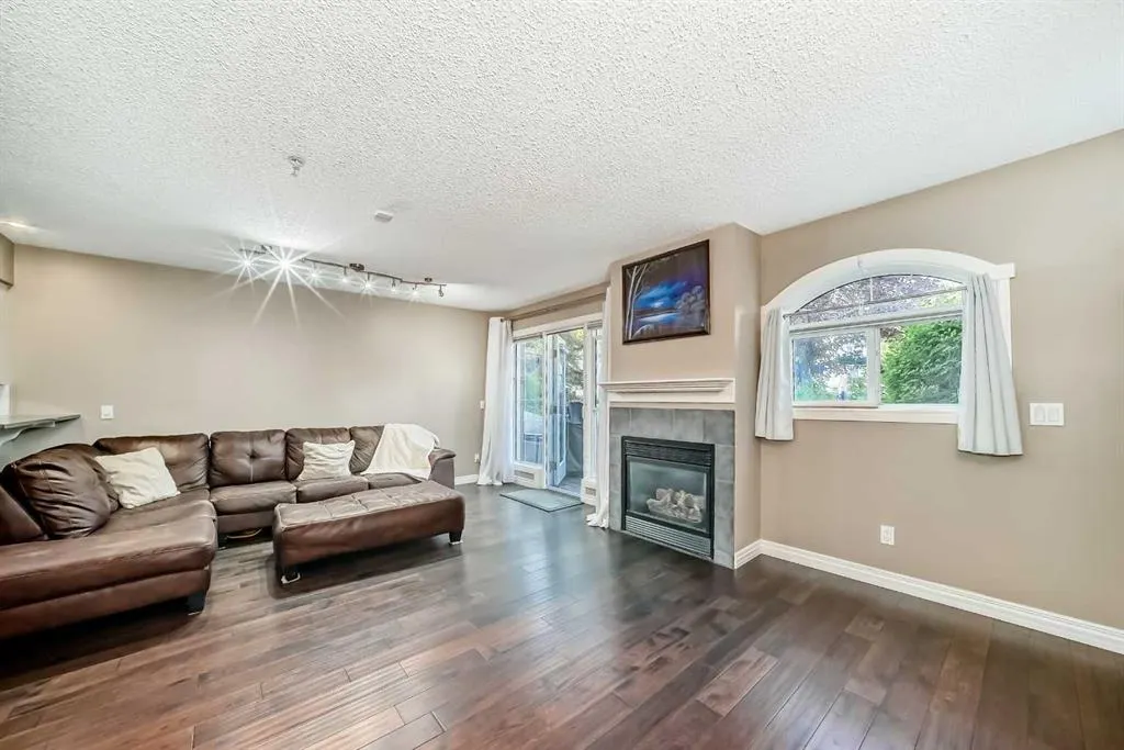923 15 Avenue SW, #102