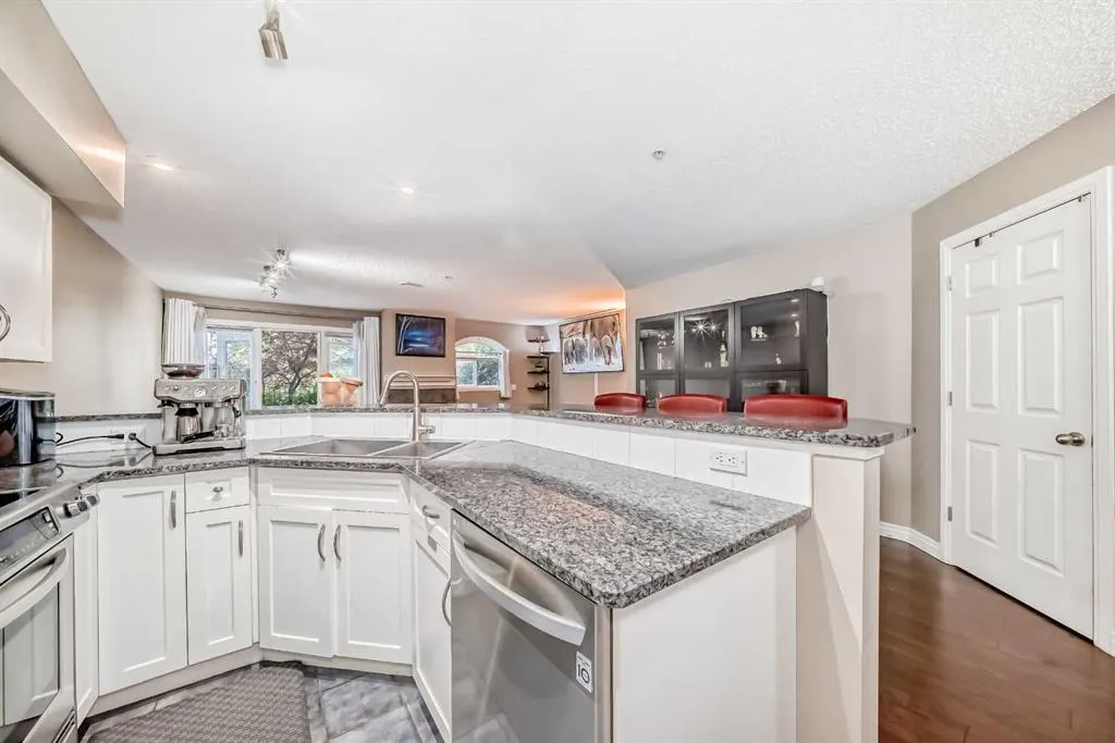 923 15 Avenue SW, #102